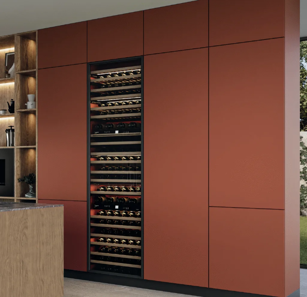 bodegas-integradas-en-cocina-marbella-e38e77